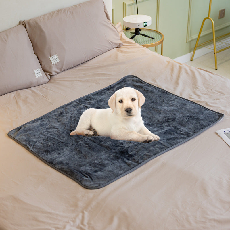 KFX-6588221 Fluffy Waterproof Pet Blanket for Dogs and Cats - Soft Flannel and Lamb Velvet, Washable in Gray, Navy Blue, or Camel Coffee