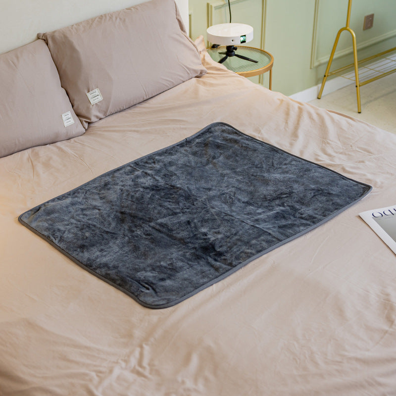 KFX-6588221 Fluffy Waterproof Pet Blanket for Dogs and Cats - Soft Flannel and Lamb Velvet, Washable in Gray, Navy Blue, or Camel Coffee
