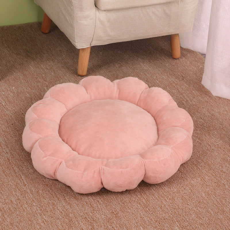 KFX-6627389 Cozy Double-Sided Short Plush Pet Bed with Multi-Color Petal Design for Cats and Dogs - 50x50cm