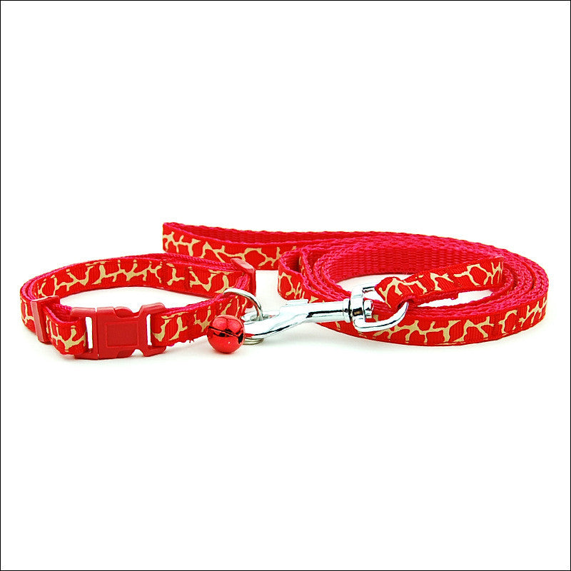 KFX-6629181 Adjustable Cat and Dog Leash with Chest Strap, Durable PP Material