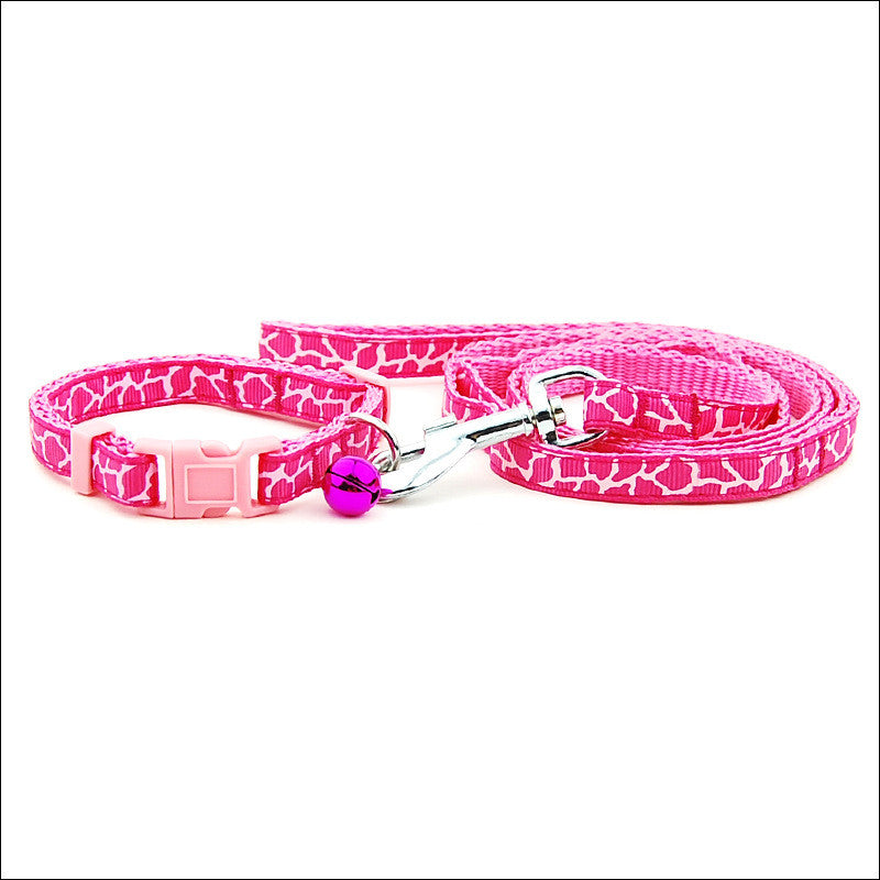 KFX-6629181 Adjustable Cat and Dog Leash with Chest Strap, Durable PP Material