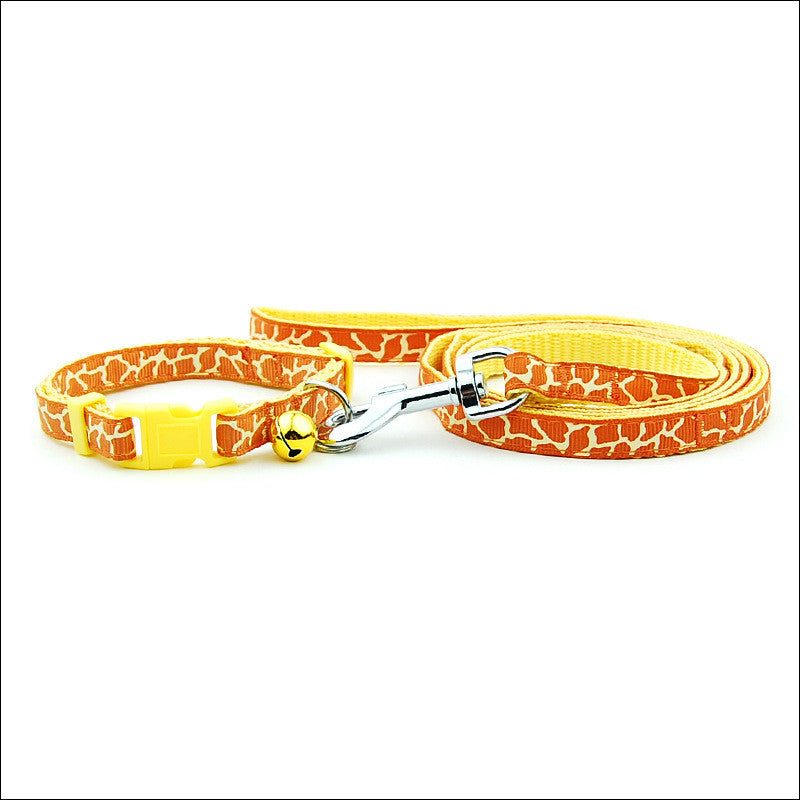 KFX-6629181 Adjustable Cat and Dog Leash with Chest Strap, Durable PP Material