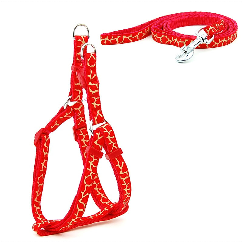 KFX-6629181 Adjustable Cat and Dog Leash with Chest Strap, Durable PP Material