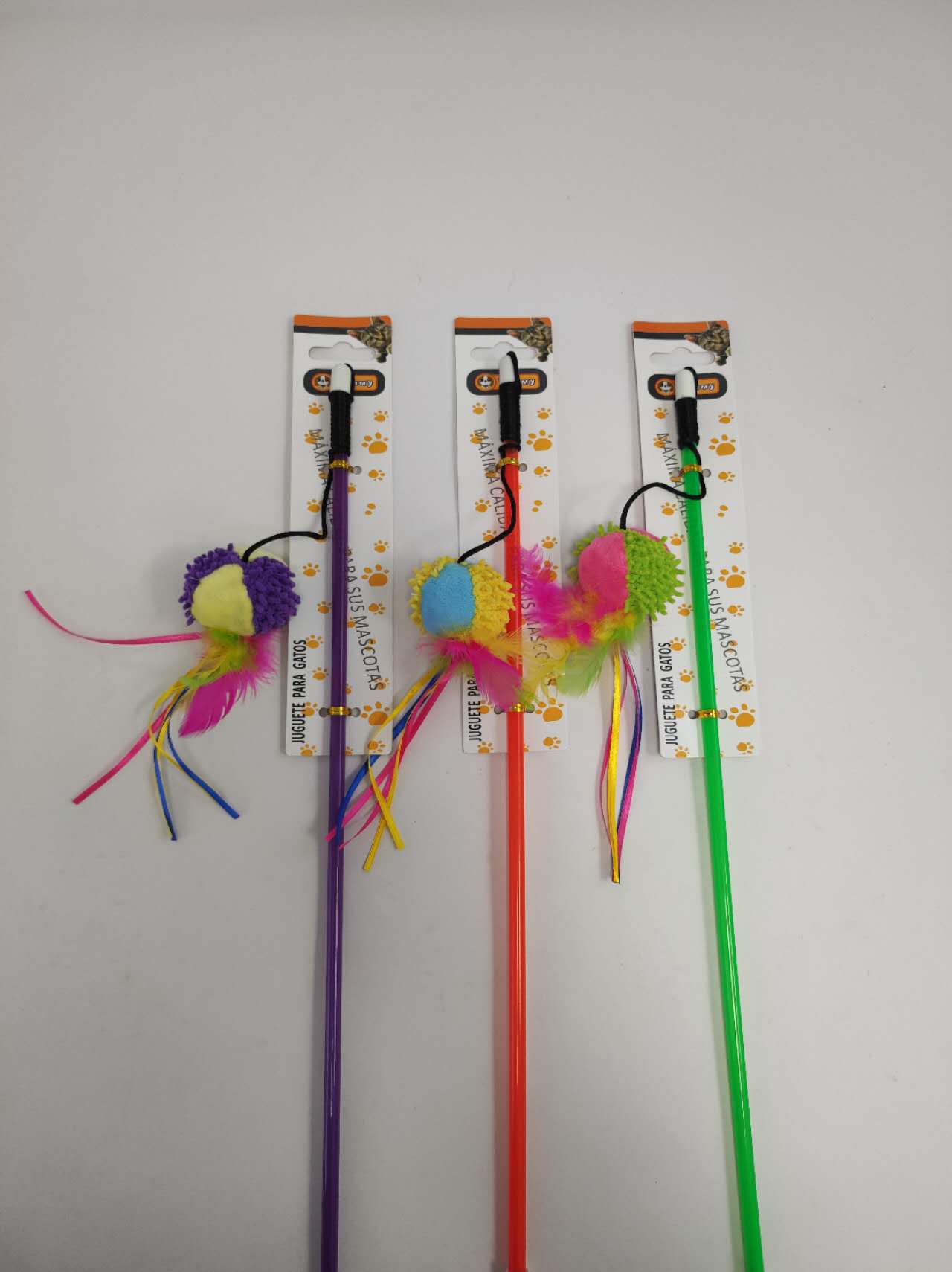 KFX-6684733 Colored Ball Cat Teaser Wand for Interactive Playtime
