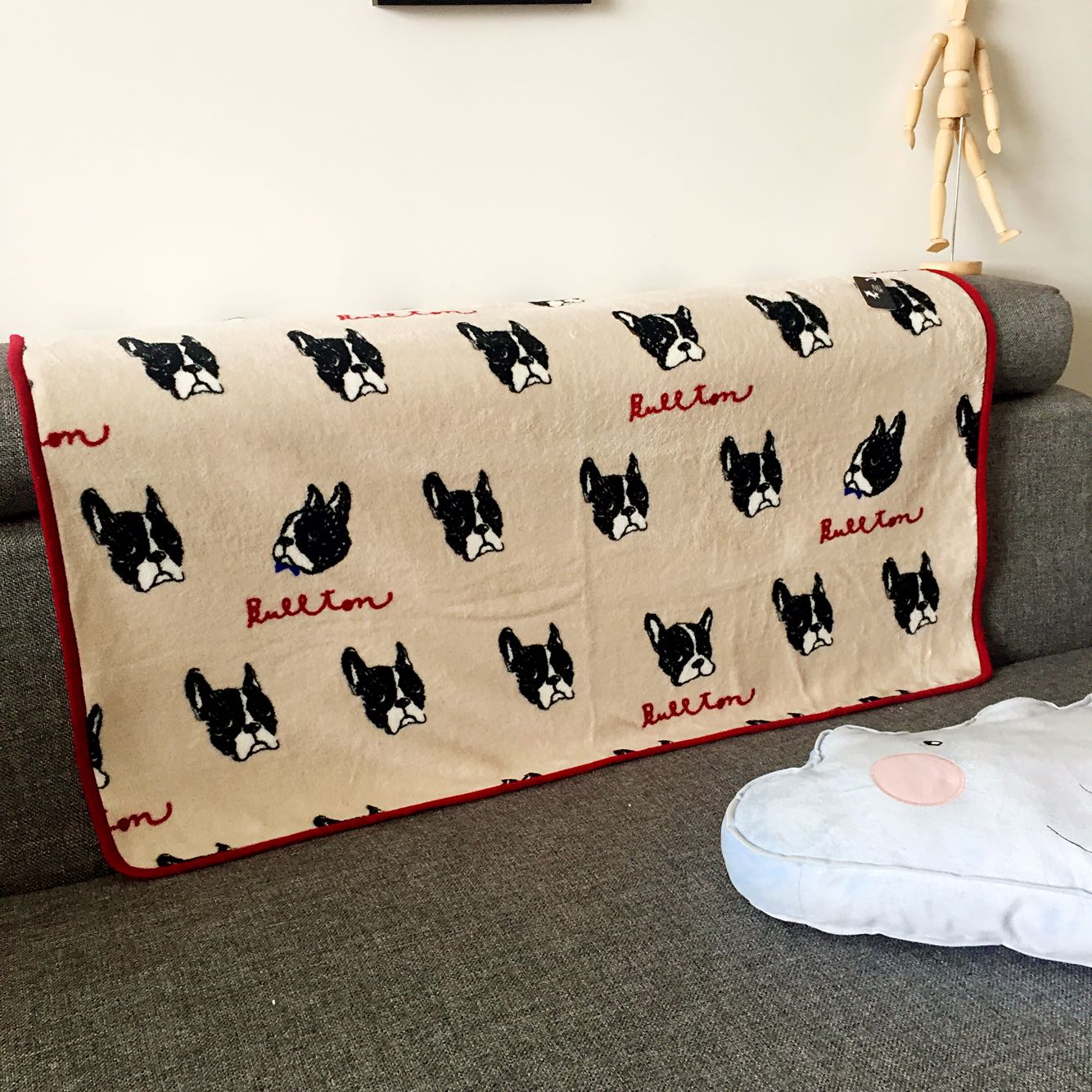 KFX-6752061 Cozy Beige Coral Velvet Blanket for Pets and Babies - 70cm x 100cm