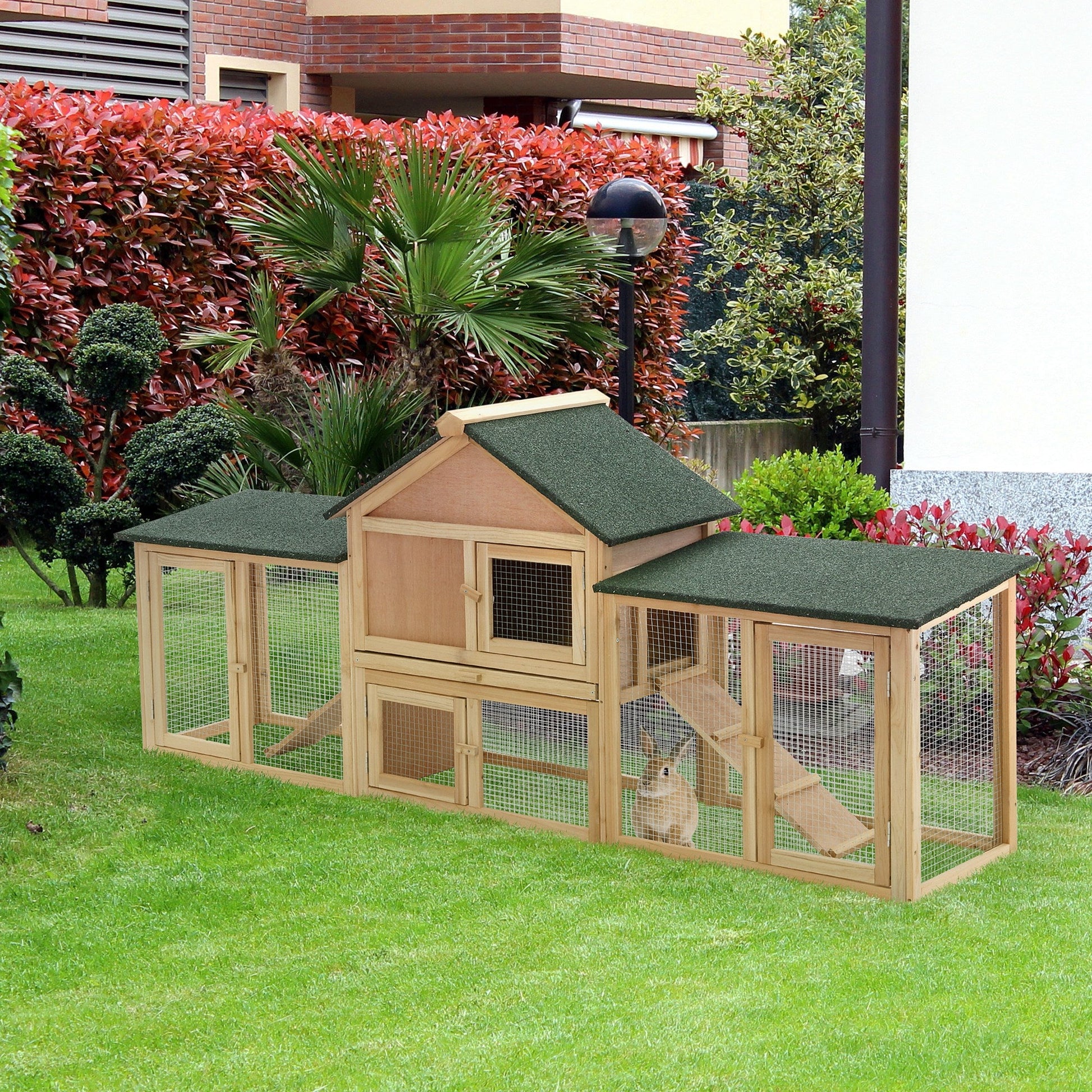 KFX-6781885 Large Outdoor Rabbit Hutch with Solid Fir Wood, Metal Wire Fencing, and Removable Tray for Easy Cleaning