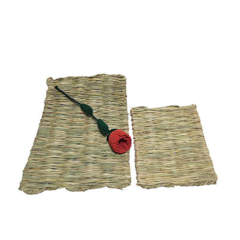 KFX-6801341 Natural Hay Mat for Rodents - Durable, Non-Toxic Straw Bed Accessory - Large & Small Sizes Available