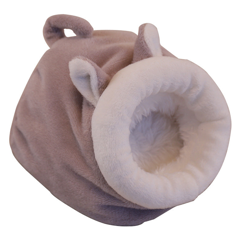 KFX-6907581 Cozy Flannel Cartoon Pet Bed for Small Animals - Hamsters, Guinea Pigs, and More