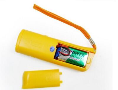 KFX-6945341 Ultrasonic Dog Trainer & Repellent with Strong Light Function