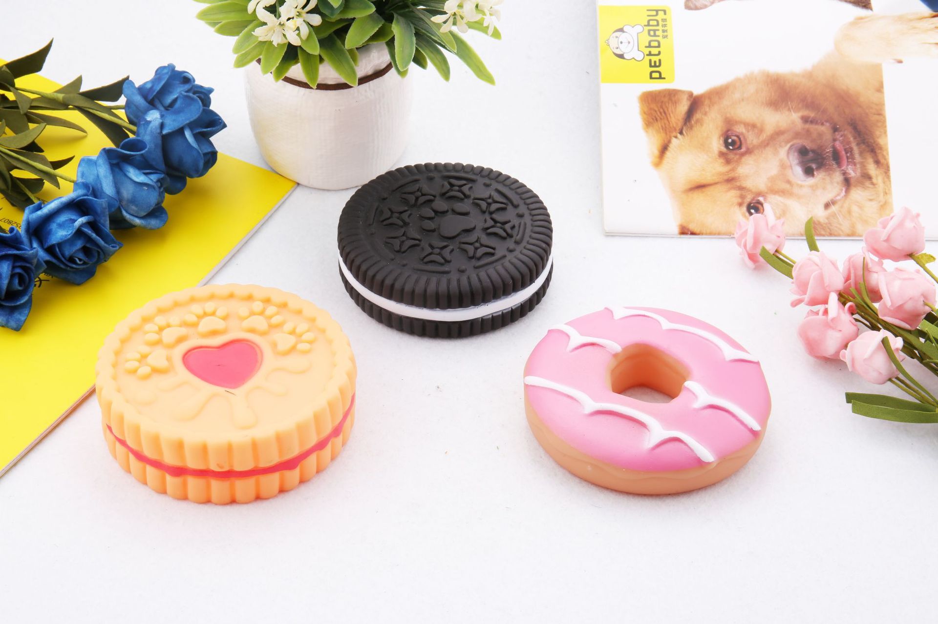 KFX-6975677 Creative Dog Molar Ball Toys - PVC Vinyl, Sounding and Throwing, Biscuit Design