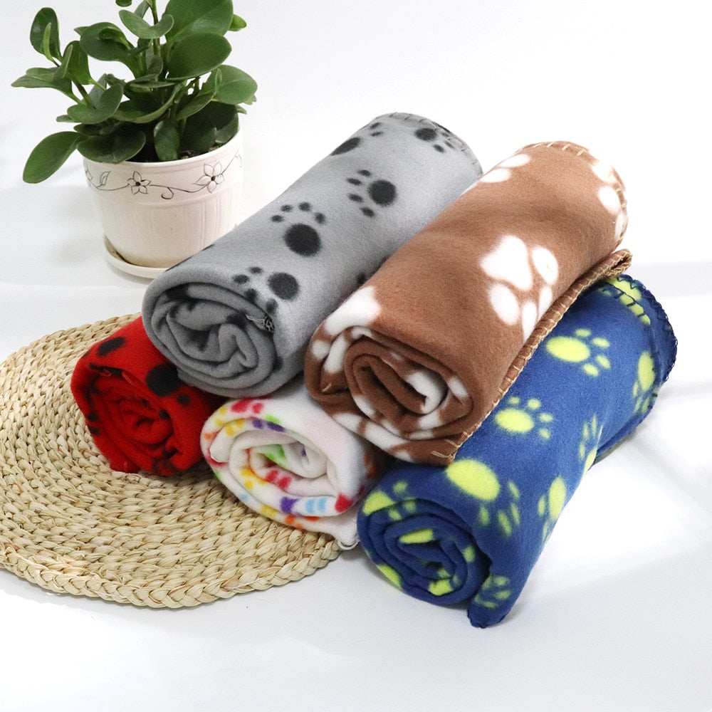 KFX-6981437 Soft Fleece Pet Blanket with Paw Print Design - Ideal for Warmth and Comfort