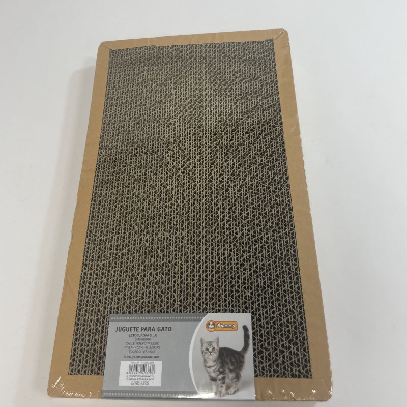 KFX-7007805 Cat Scratching Post with Multi-Level Design and Cozy Retreat Area