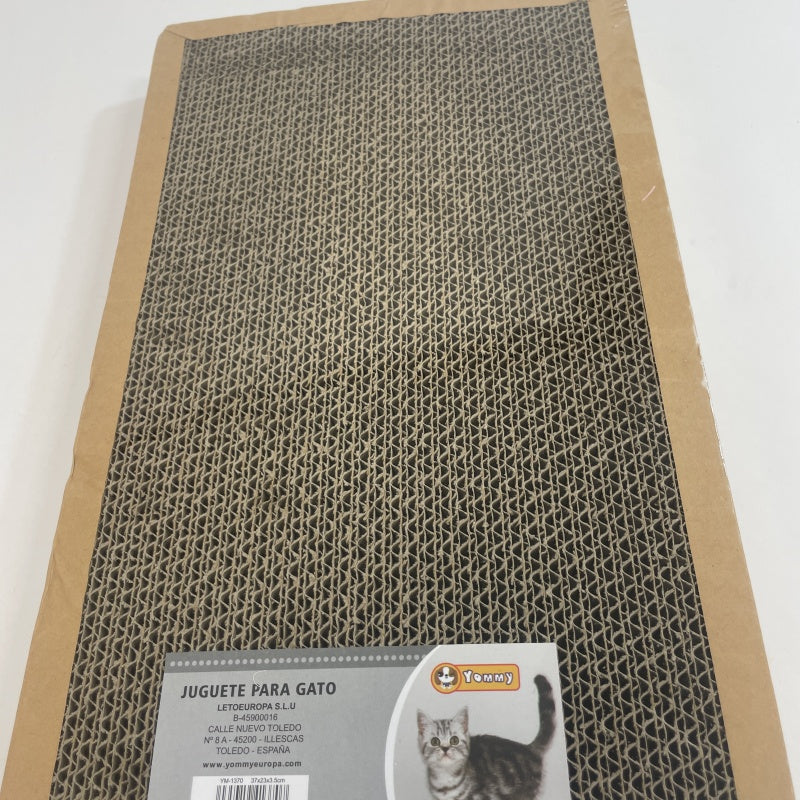 KFX-7007805 Cat Scratching Post with Multi-Level Design and Cozy Retreat Area