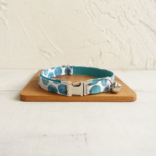KFX-7009597 Stylish Polyester Cat Collar with Lock Closure and Printed Design