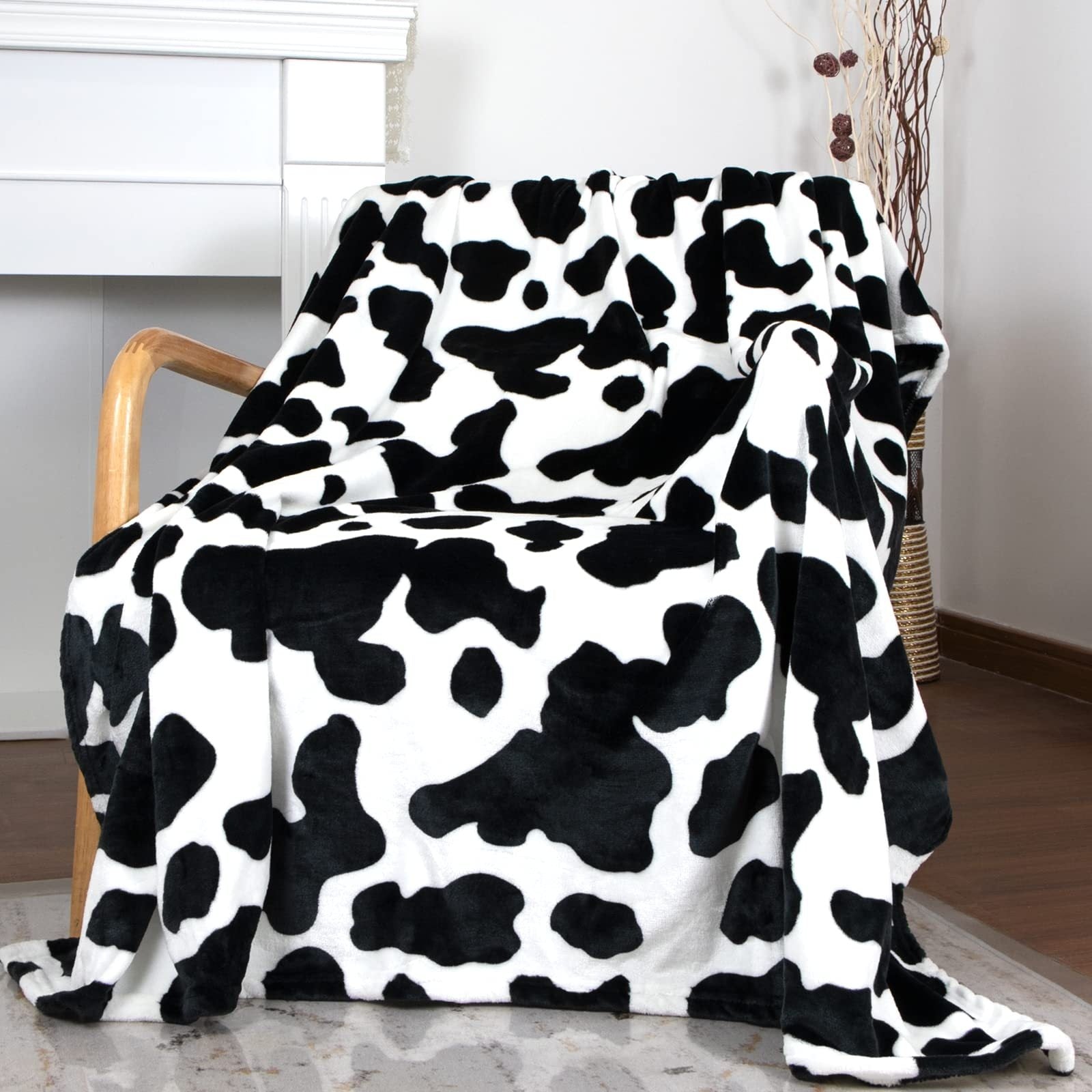 KFX-7014205 Cows Pattern Flannel Digital Blanket - 100x150cm, Multiple Color Options