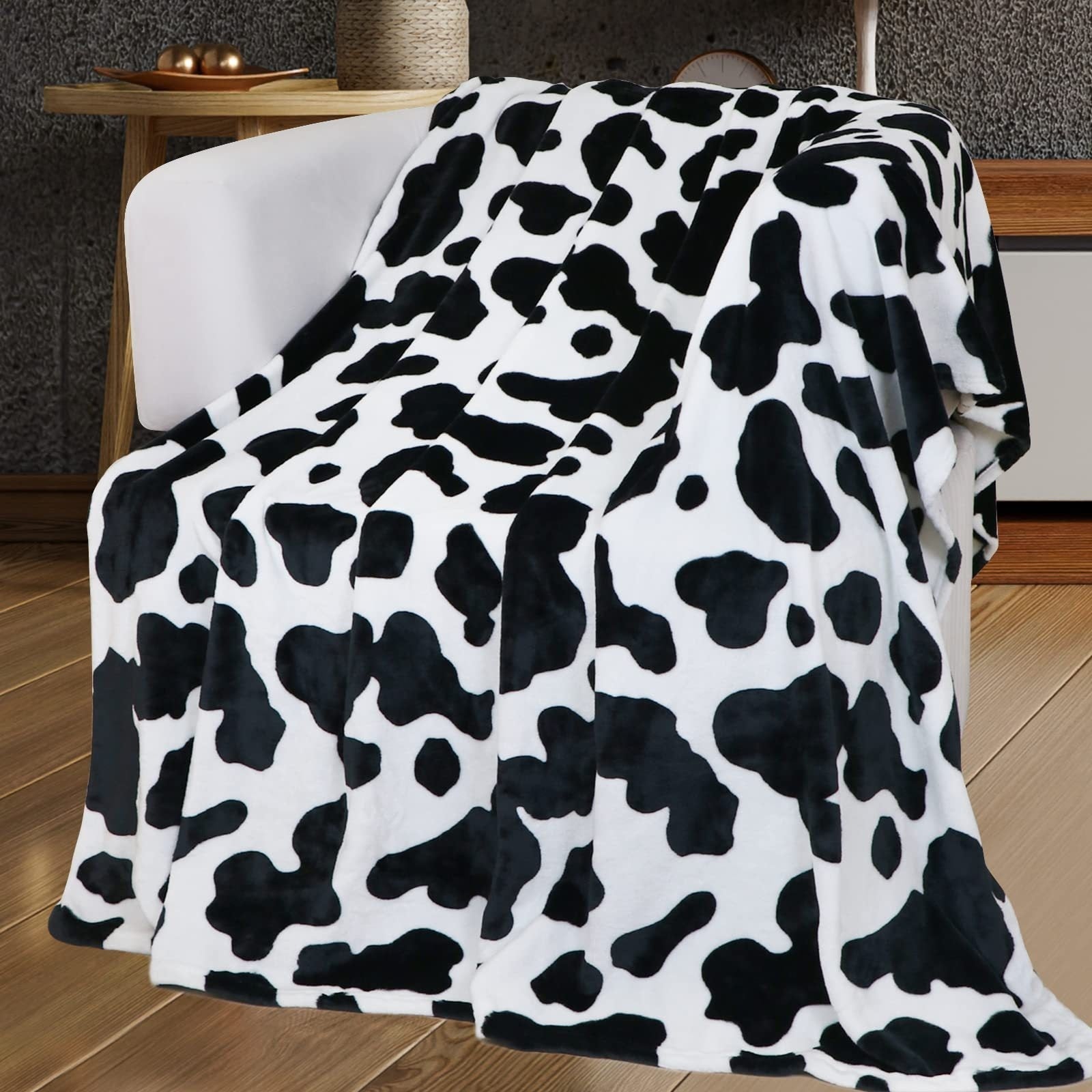 KFX-7014205 Cows Pattern Flannel Digital Blanket - 100x150cm, Multiple Color Options