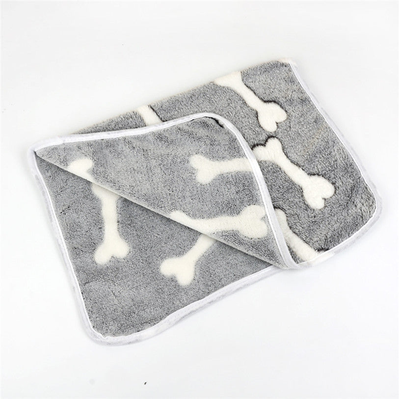 KFX-7046973 Cozy Velvet Pet Blanket - Breathable, Thickened Fabric, Multiple Sizes Available