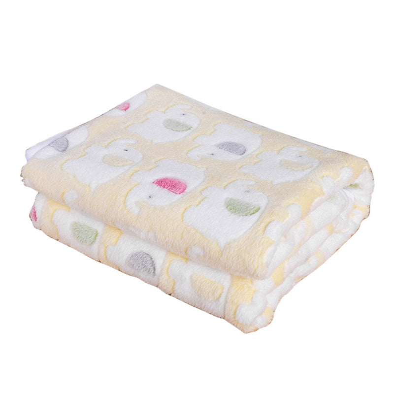 KFX-7046973 Cozy Velvet Pet Blanket - Breathable, Thickened Fabric, Multiple Sizes Available
