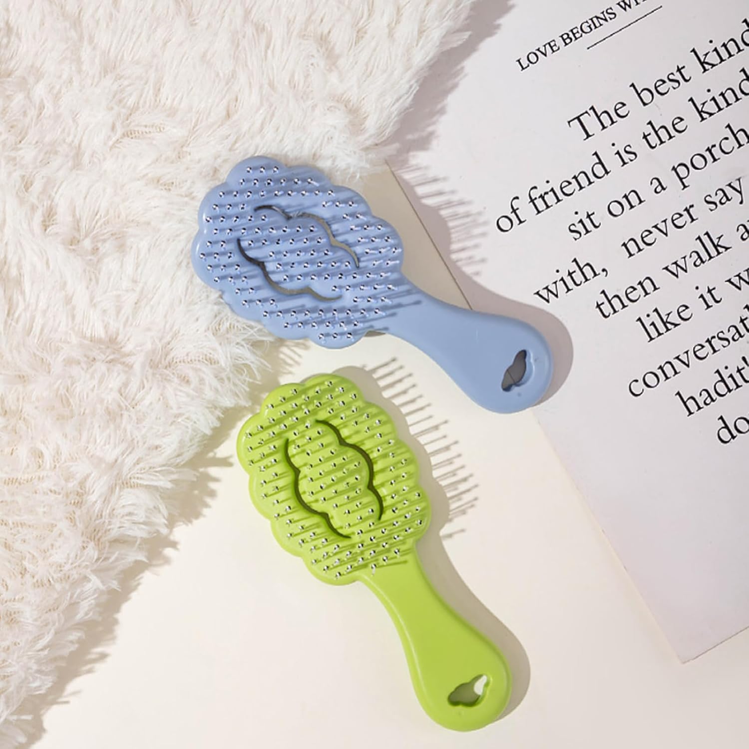 KFX-7117245 Cloud-Shaped Dog Grooming Brush for Small Breeds – Gentle, Multi-Functional with Massage and Bathing Features