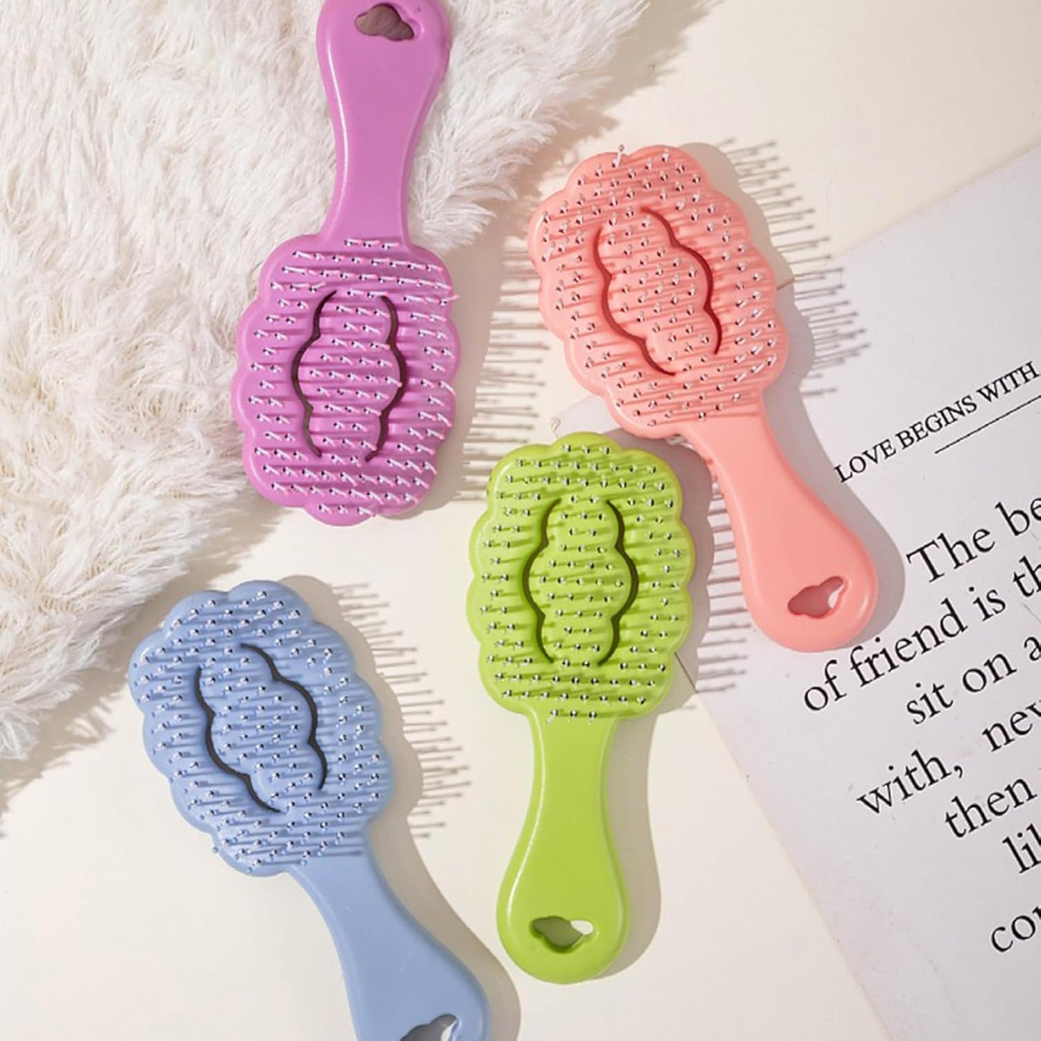 KFX-7117245 Cloud-Shaped Dog Grooming Brush for Small Breeds – Gentle, Multi-Functional with Massage and Bathing Features