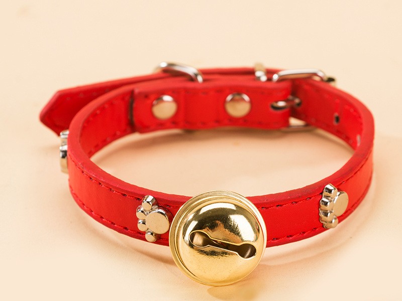 KFX-7129149 Durable PU Pet Collar with Claw Print Bone Design and Alloy Bell in Multiple Colors