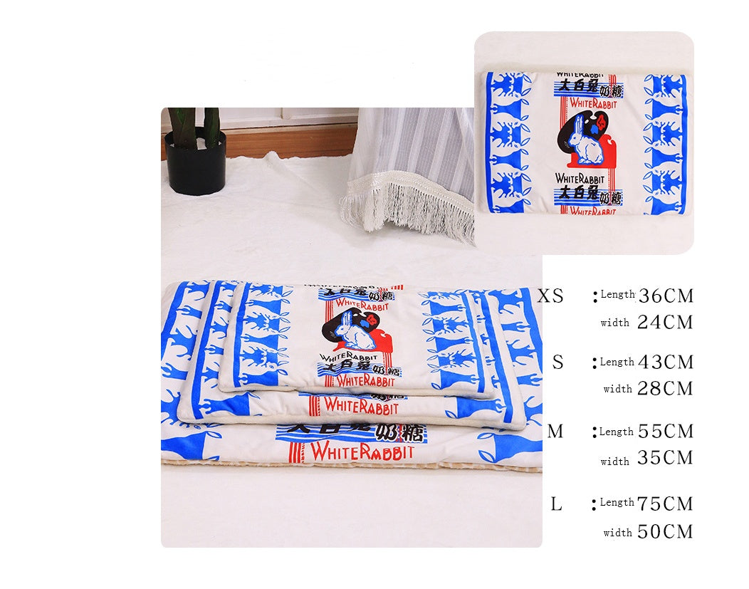 KFX-7145277 Soft and Warm Cotton Cat and Dog Sleeping Mat with Novel Food Shapes