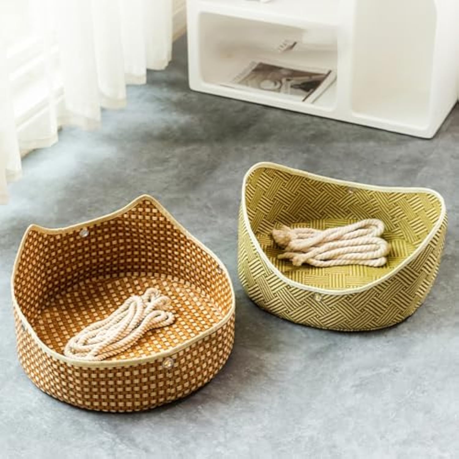 KFX-7201725 Breathable Rattan Cat Hammock with Metal Hooks - Comfortable Indoor/Outdoor Pet Bed for Small Animals