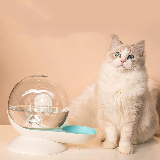 KFX-7215933 Snail Automatic Drinking Fountain for Cats and Dogs - 2.8L Water Capacity, Made of PET and ABS, Available in Gray, Pink, Blue