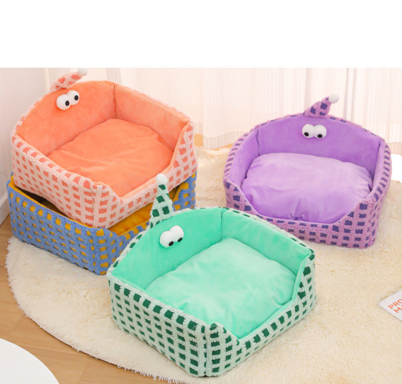 KFX-7228733 Cozy Triangular Pet Sleeping Nest – Disassemblable and Washable for Cats, Thick Warm Kennel for Autumn and Winter