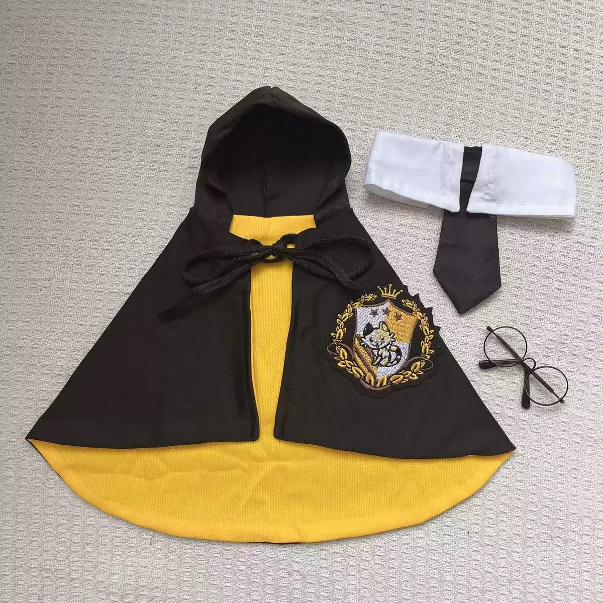 KFX-7268541 Magical Pet Cloak and Accessories Set for Cats and Dogs in Various Colors