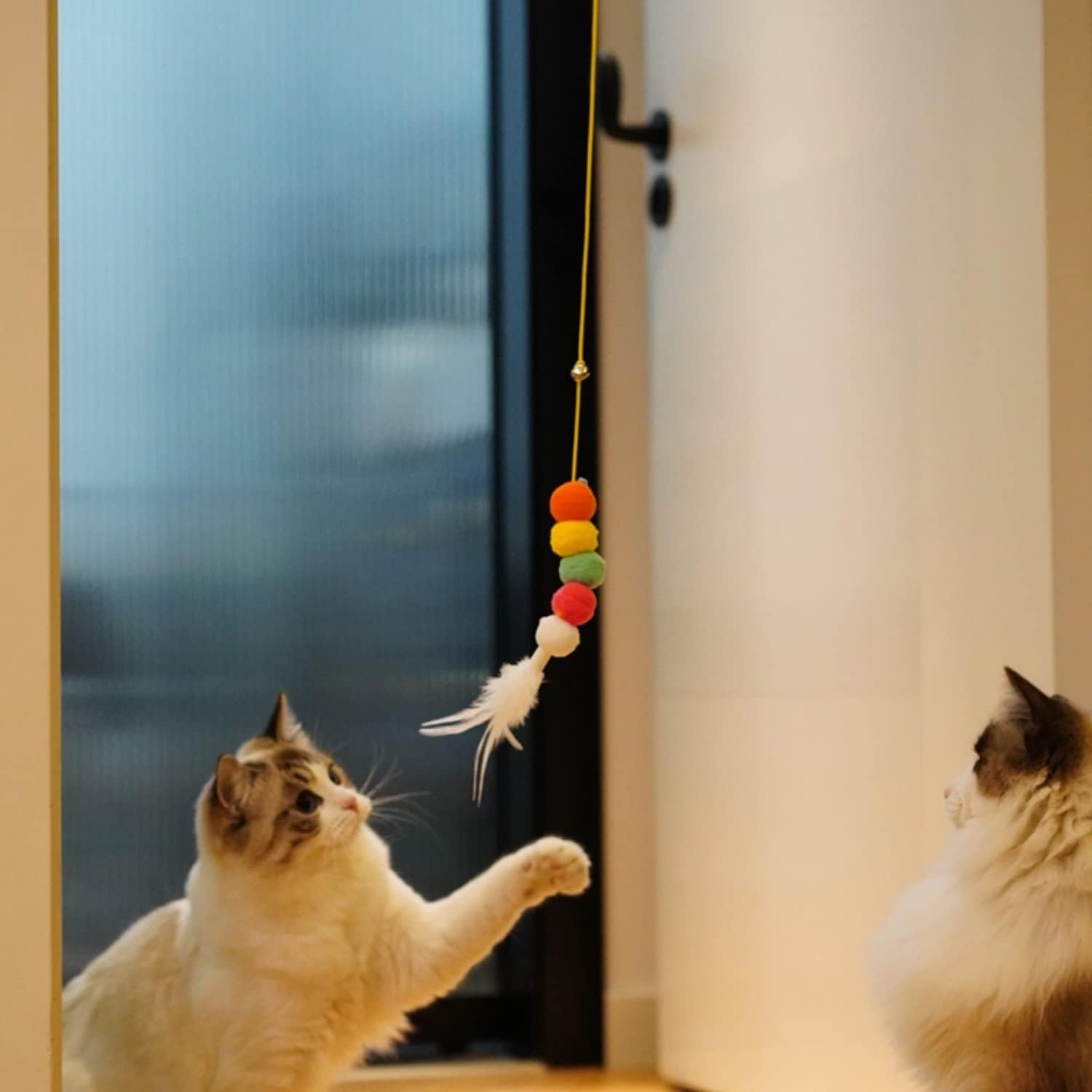 KFX-7271229 Interactive Hanging Cat Toy with Adjustable Elastic Rope for Indoor Cats, Durable and Safe Plush Design