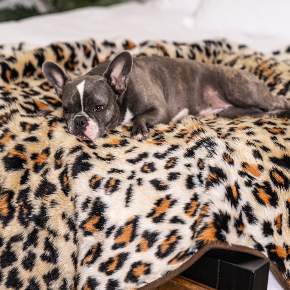 KFX-7309117 Luxurious Winter Warm Pet Pad for Dogs and Small Animals, Ideal for Couch, Car, and Travel, Grey/White/Leopard