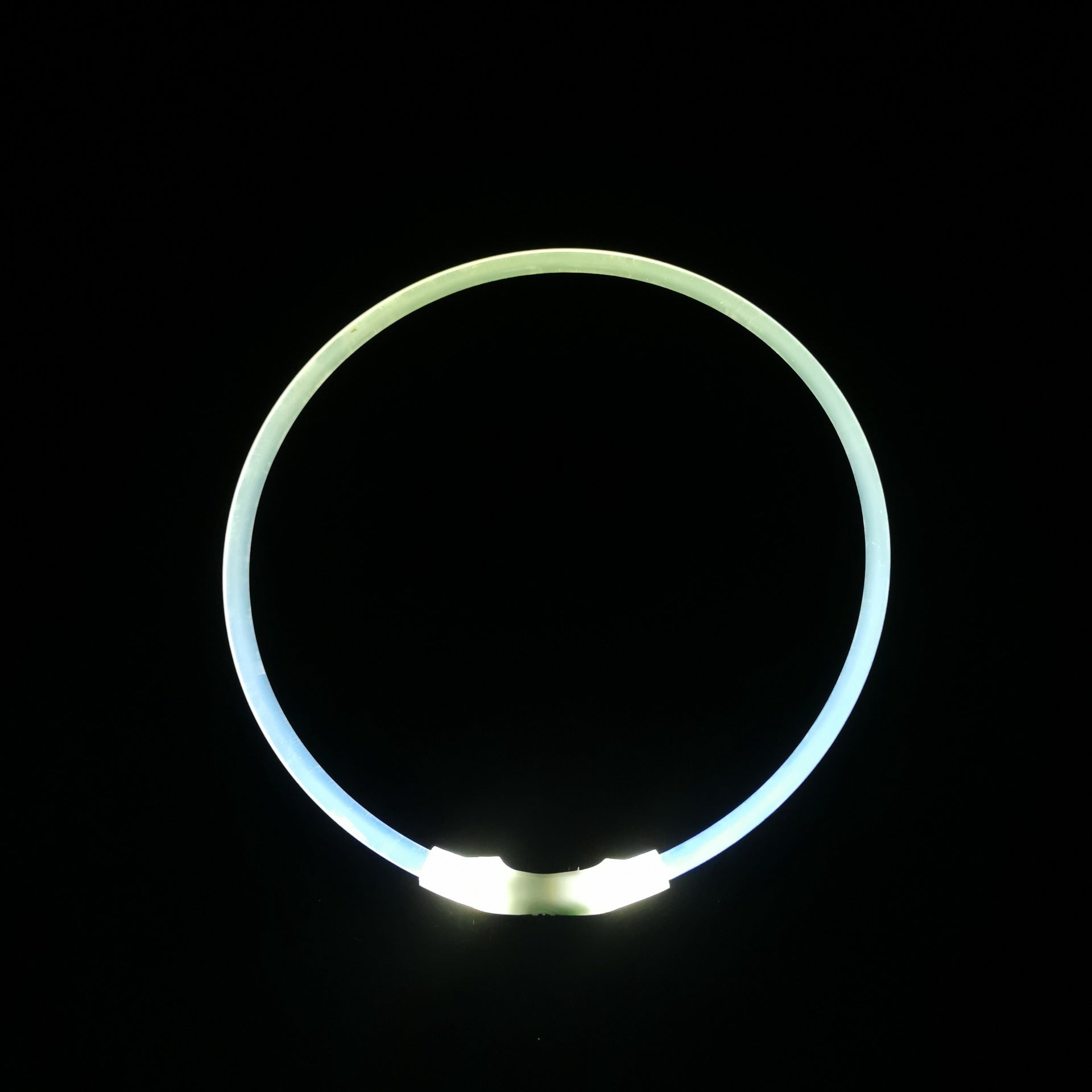 KFX-7325757 Luminous USB Rechargeable Dog Collar – Bright & Durable for All Seasons