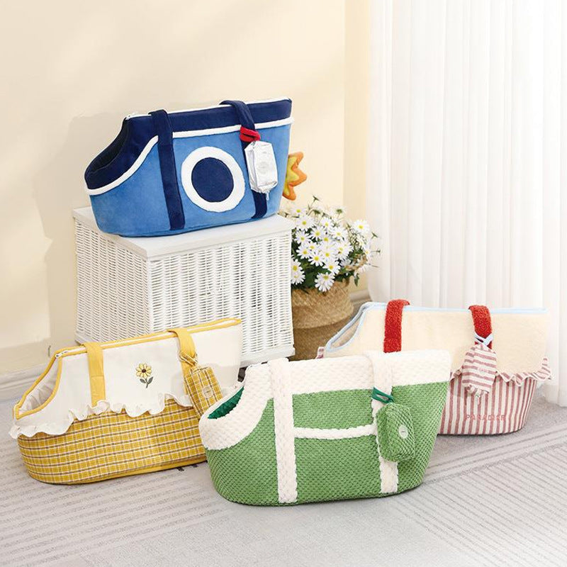 KFX-7326013 Warm Cartoon-Patterned Portable Pet Satchel for Small Dogs and Cats