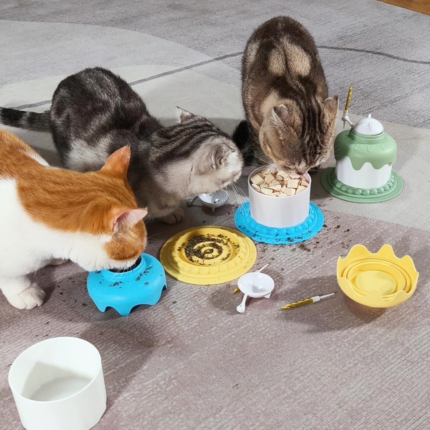 KFX-7336765 Cat Birthday Celebration Set with Cake-Shaped Slow Feeder Bowl, Food Can Cover & Spoon