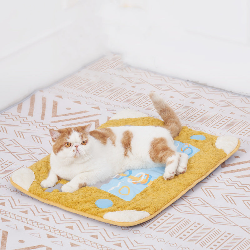 KFX-7356605 Warm Semi-Enclosed Cat Litter Nest with Game Pad - Arctic Fleece Material