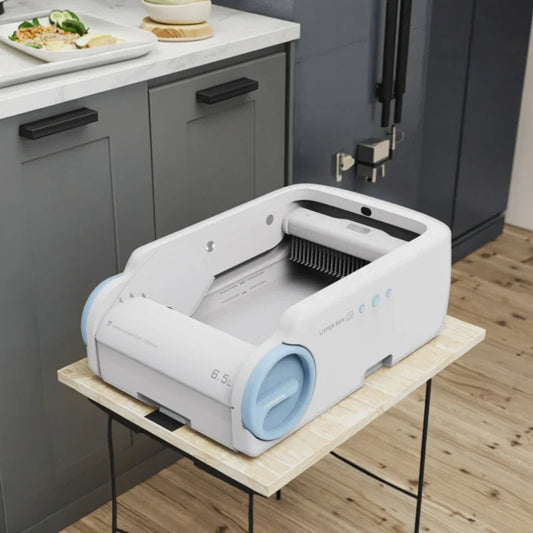 KFX-742547 Smart Large Capacity Cat Litter Box with Easy-Pull Garbage Bag for Effortless Cleaning