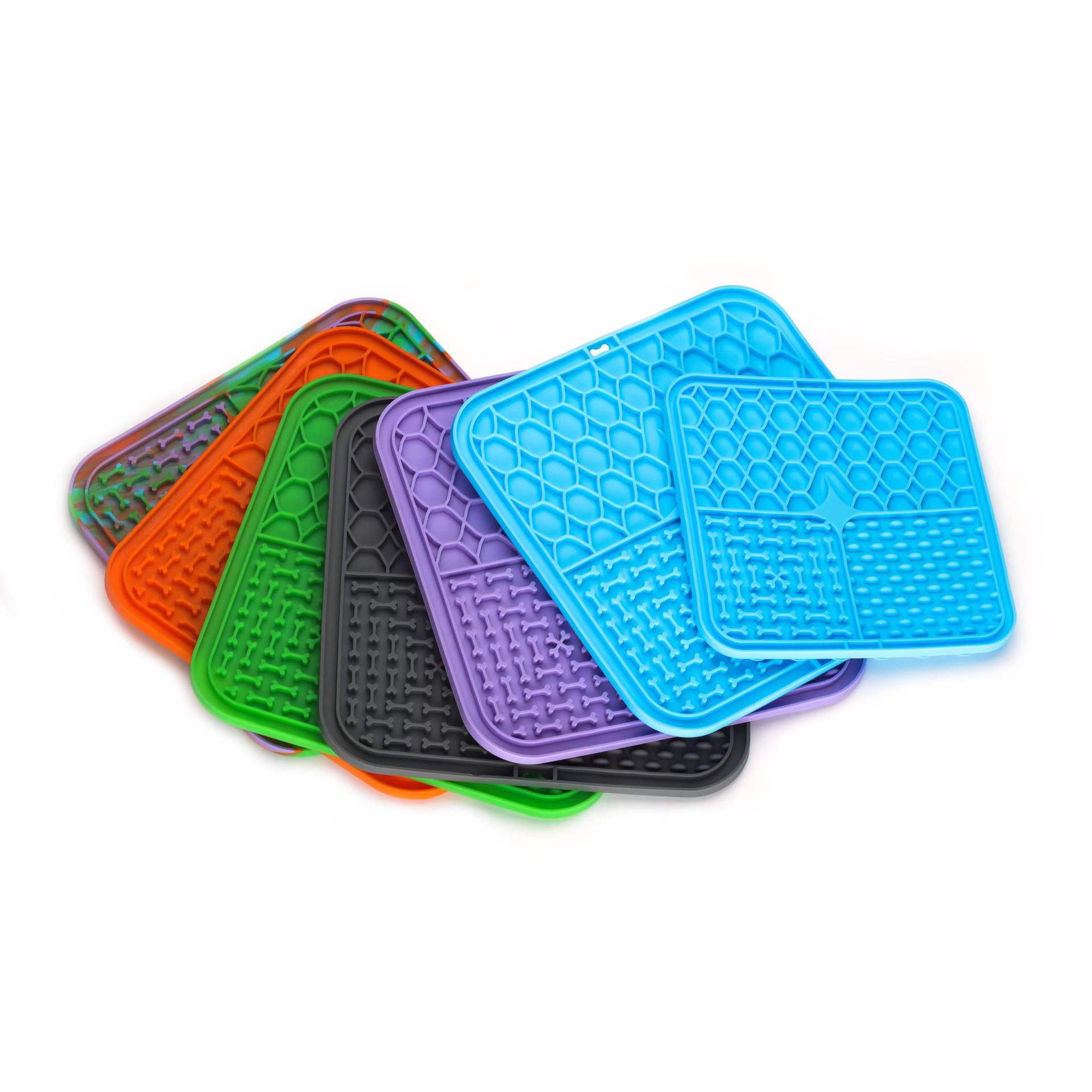 KFX-7439549 Silicone Pet Licking Mat with Suction Cup for Slow Feeding and Anti-Choking