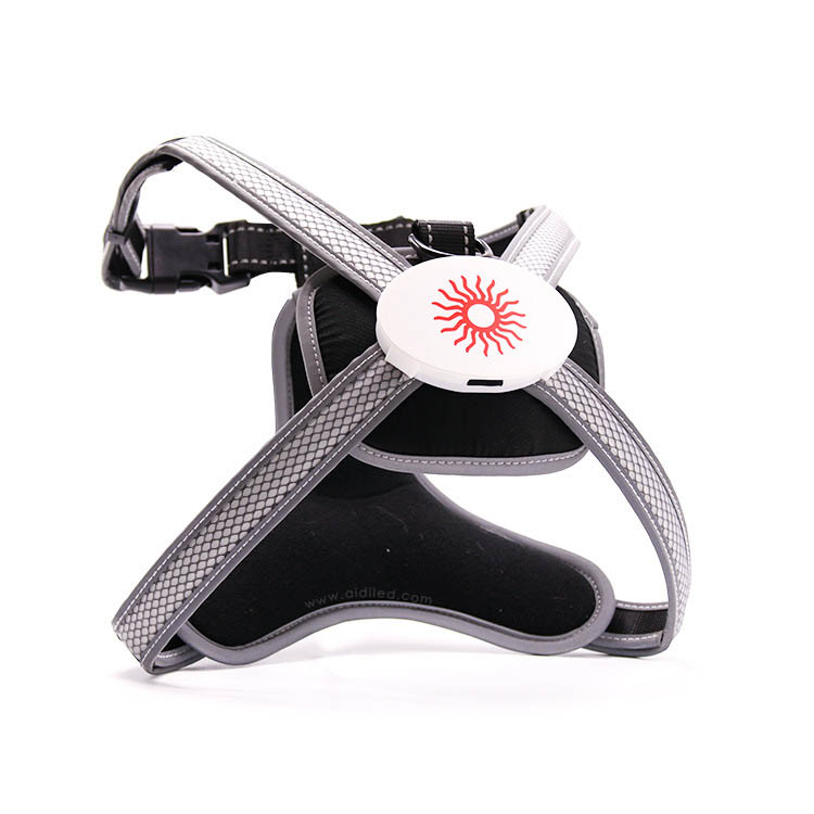 KFX-7448381 Retractable LED Dog Chest Strap with Scalable Design and Adjustable RGB Lights