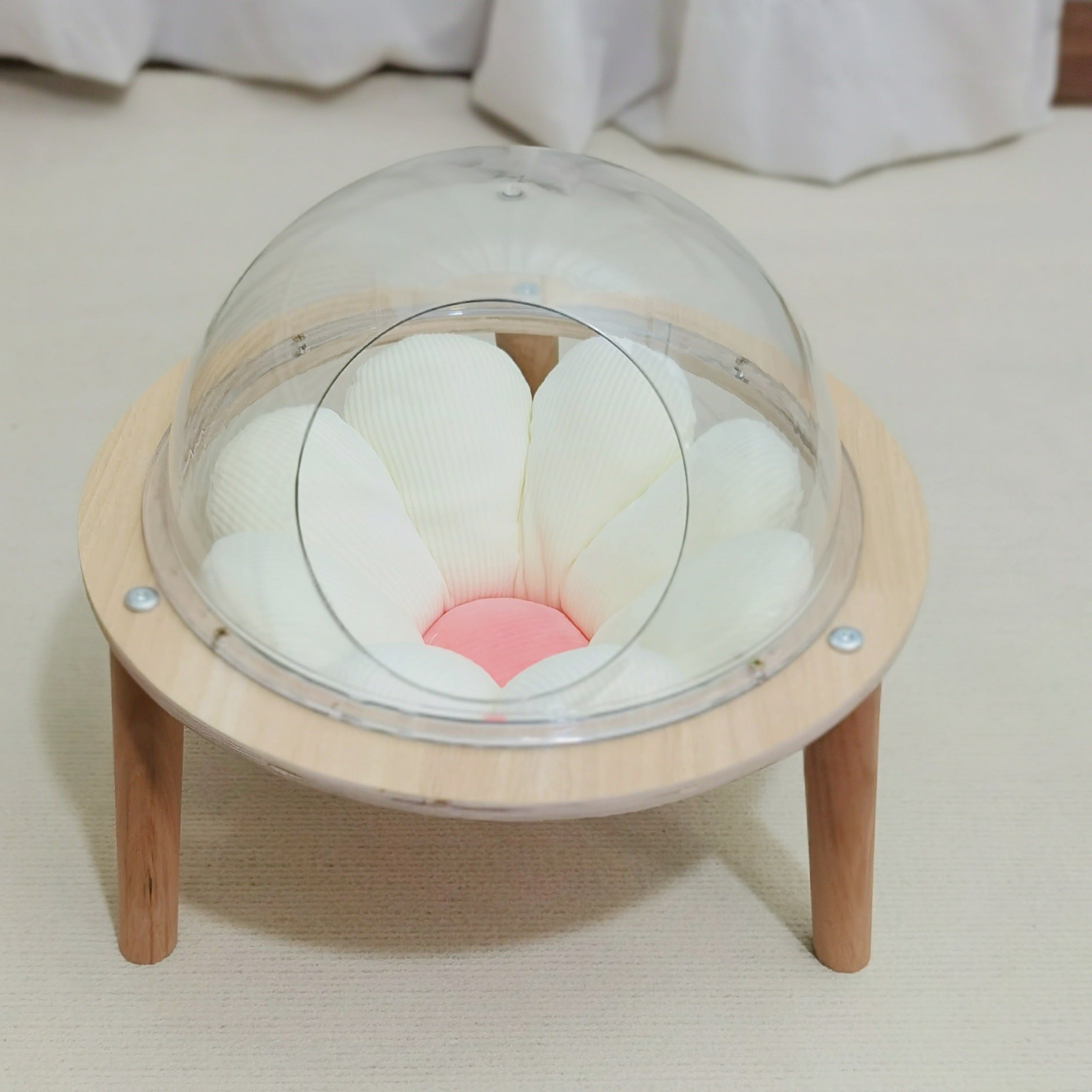 KFX-7503165 Transparent Space Capsule Cat Nest Sphere - Cozy Plastic Bed for Cats with 30cm Diameter