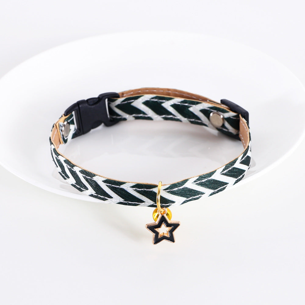 KFX-7522365 Adjustable Striped Geometry Pet Collar in Red and Green - Fits 17-32cm