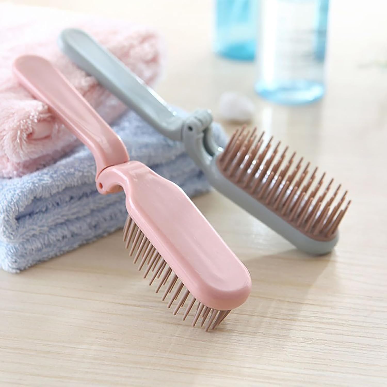 KFX-7529405 Portable Foldable Pet Brush with Soft Toothed Comb for Travel and Grooming