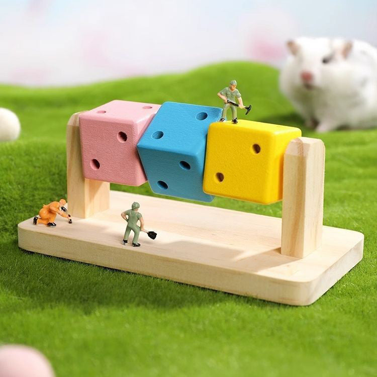 KFX-7536701 Wooden Rubik's Cube Hamster Toy for Small Pets - Ideal for Hamsters and Birds
