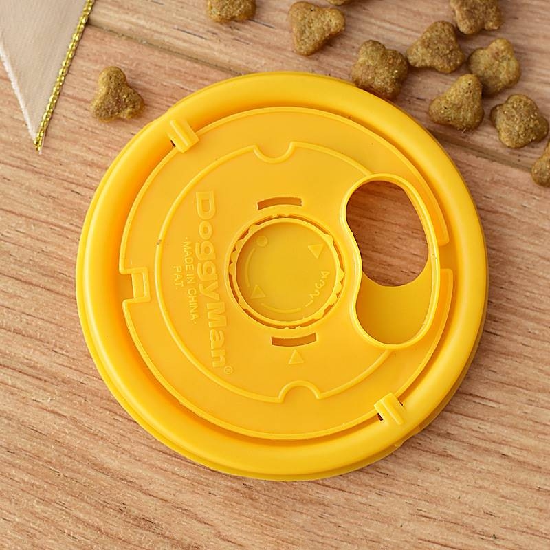 KFX-7565501 Interactive Dog Food Tumbler Puzzle Ball - Soft Glue Material, 82mm Diameter, Ideal for Dogs Under 6kg