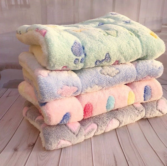 KFX-7604029 Soft Flannel Pet Blanket for Dogs and Cats – Thick, Cozy, All-Season Plush with Non-Slip Design in Various Colors and Sizes