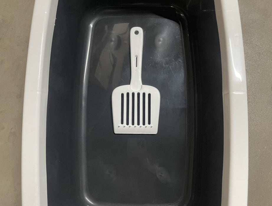 KFX-7608637 Cat Litter Box with Built-In Shovel for Easy Cleaning