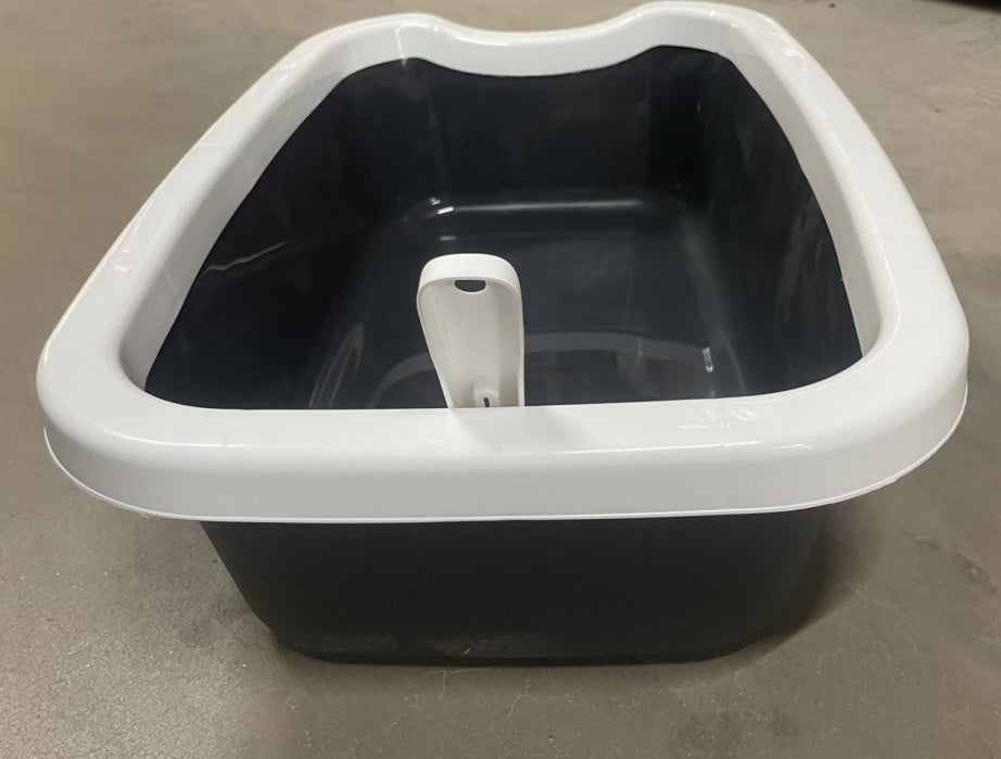 KFX-7608637 Cat Litter Box with Built-In Shovel for Easy Cleaning