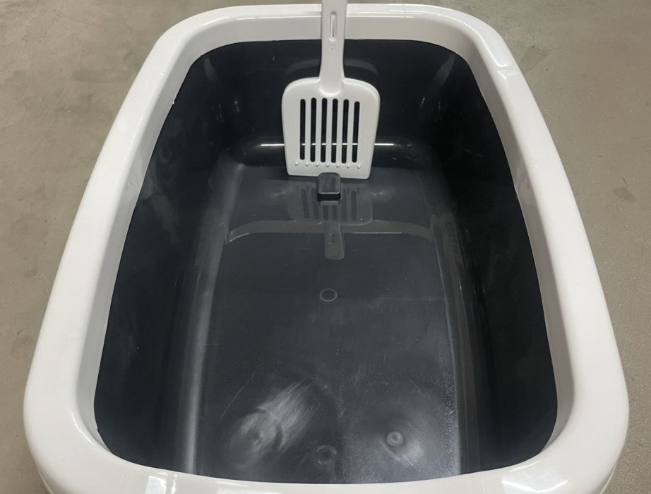 KFX-7608637 Cat Litter Box with Built-In Shovel for Easy Cleaning