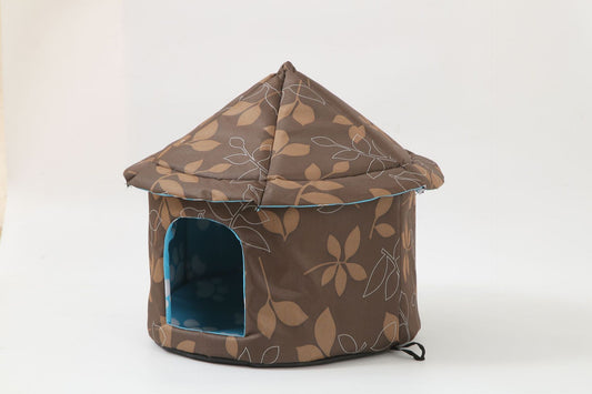 KFX-7629245 Outdoor Waterproof Pet Nest - Cold Proof Tent for Cats and Small Animals, Available in Camouflage Green, Deciduous Brown, Black Paw Print, Size M and L