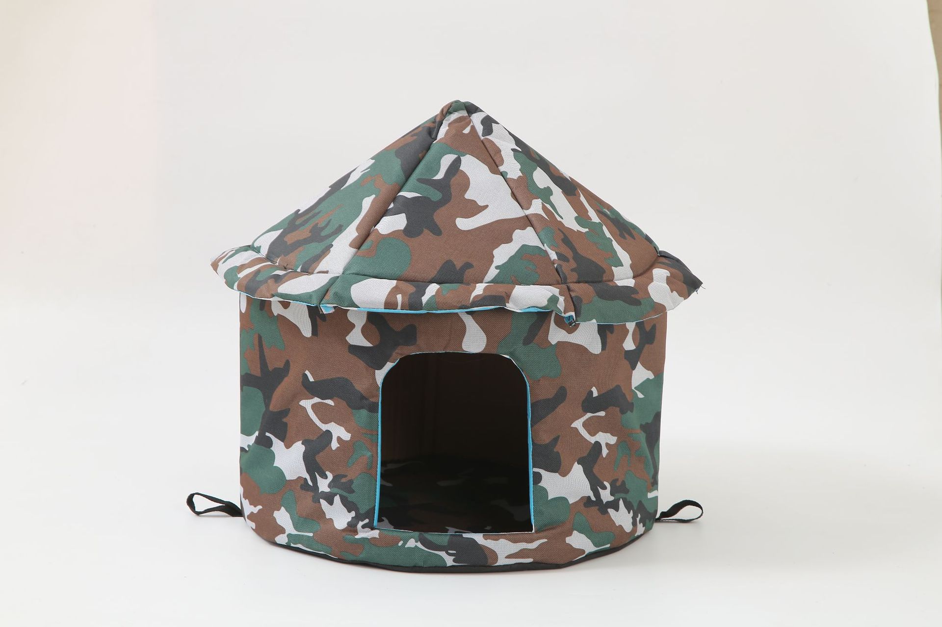 KFX-7629245 Outdoor Waterproof Pet Nest - Cold Proof Tent for Cats and Small Animals, Available in Camouflage Green, Deciduous Brown, Black Paw Print, Size M and L